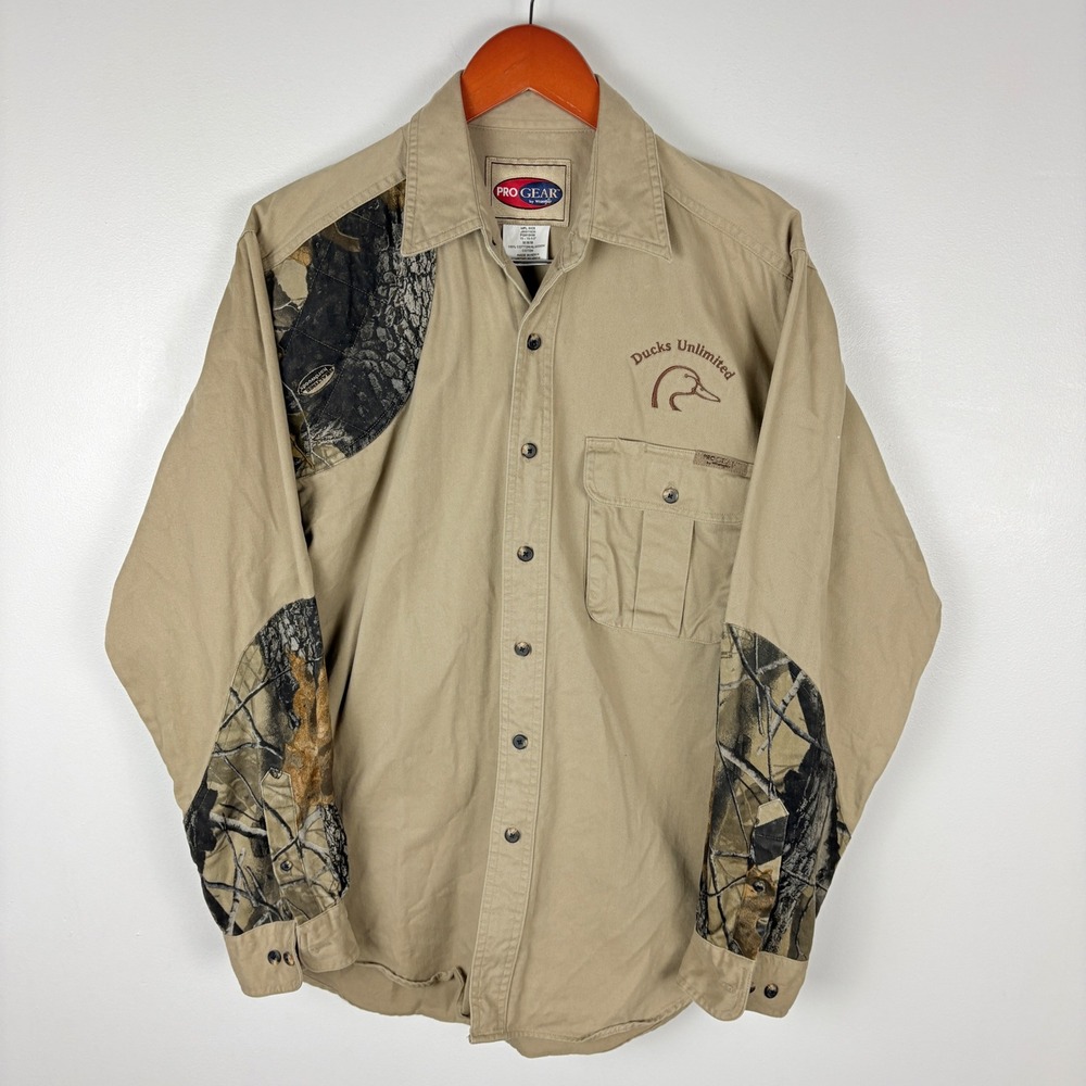 PRO GEAR by Wrangler Ducks Unlimited Camo Patch Long Sleeve Shirt‎ Mens M